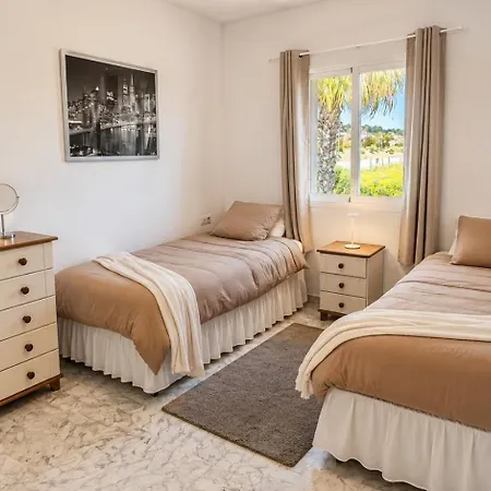 Golf, Pool, Panoramic Terrace Apartment Mijas